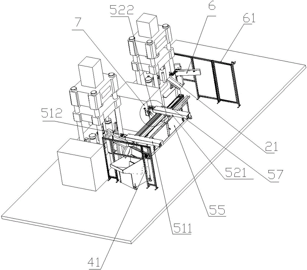 Automatic cold extruding device