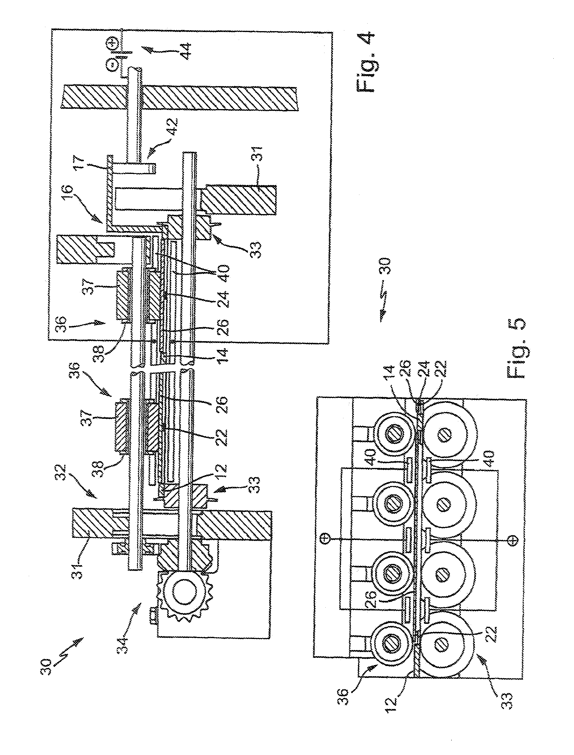 Device for picking up and holding a plurality of substrates and an electroplating device