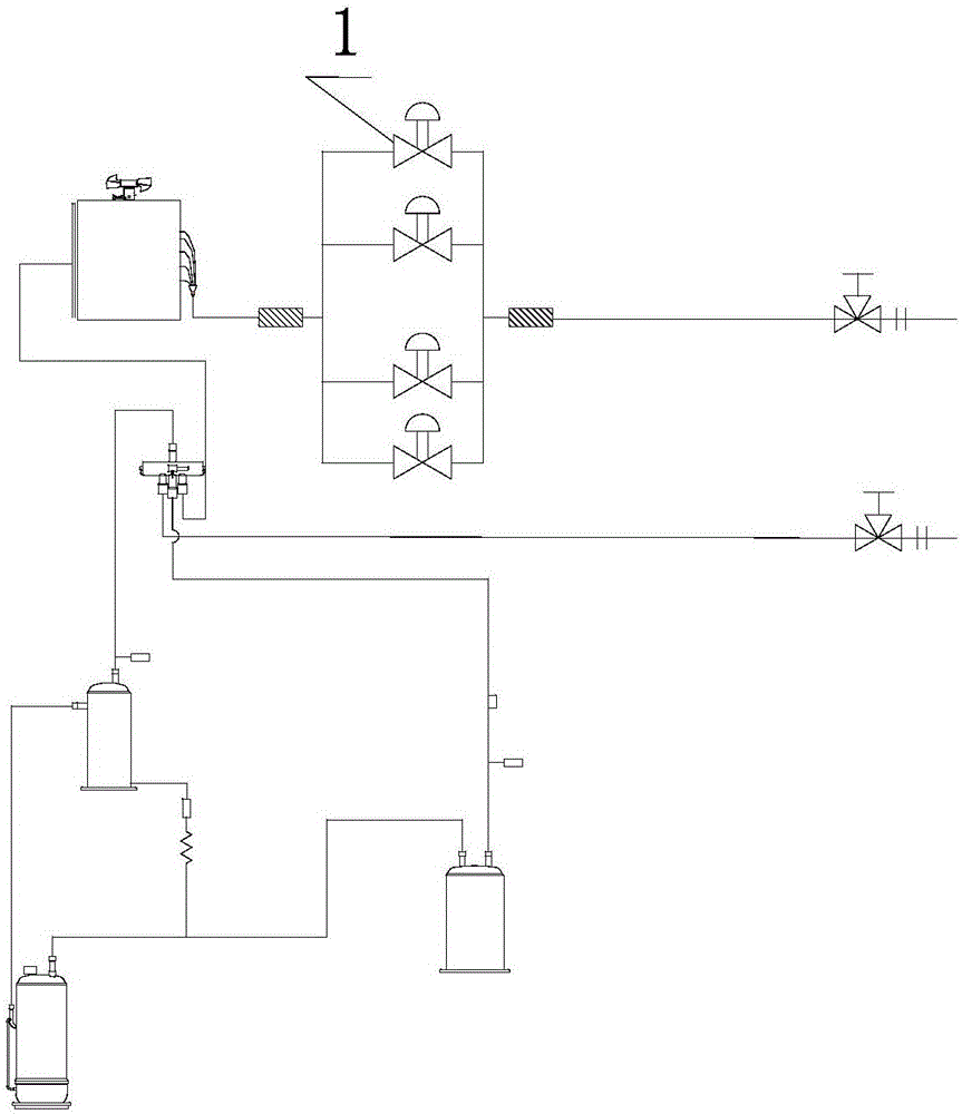 Control method for multi-split air conditioner outdoor unit electronic expansion valves during heating