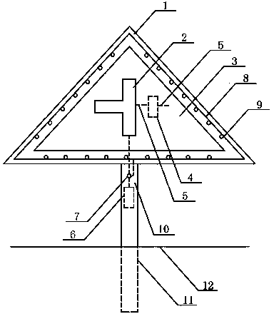 Illumination device applying thin film solar battery to luminous plastic traffic sign board