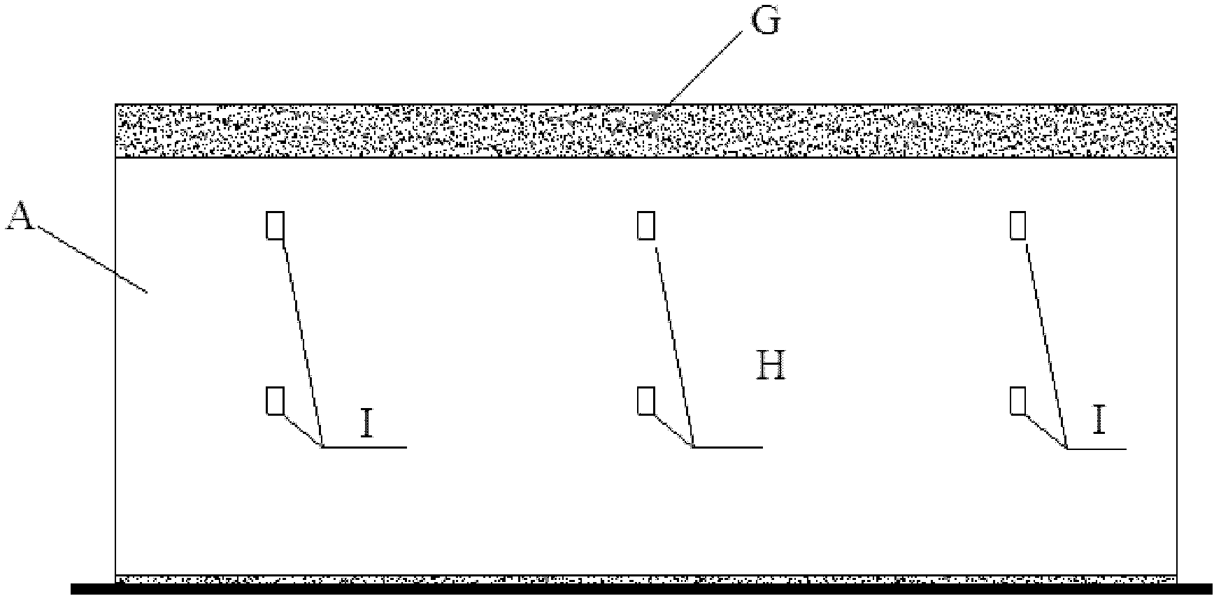 Solar greenhouse with heat-storage rear wall