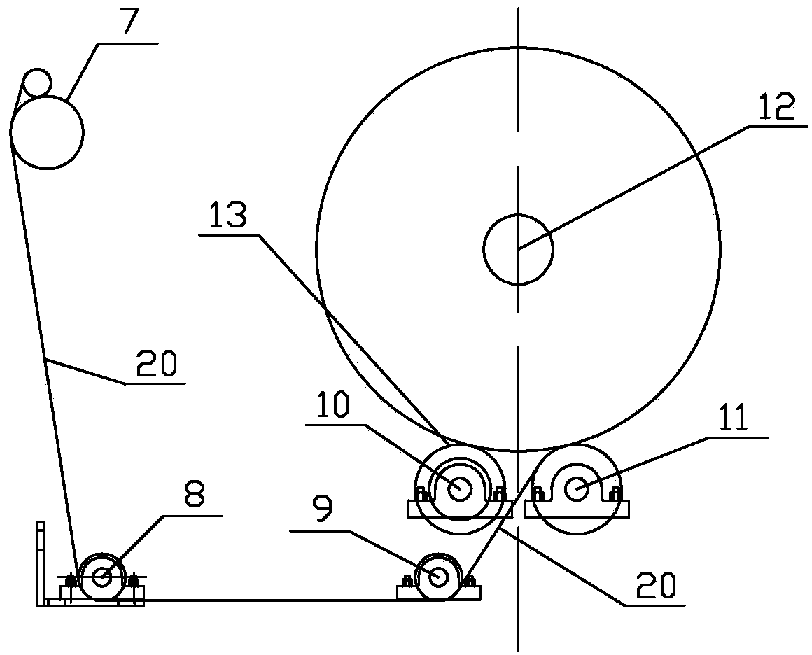 Device for batching gray fabric of loom