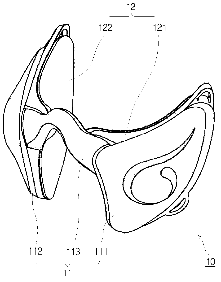 Face massaging device