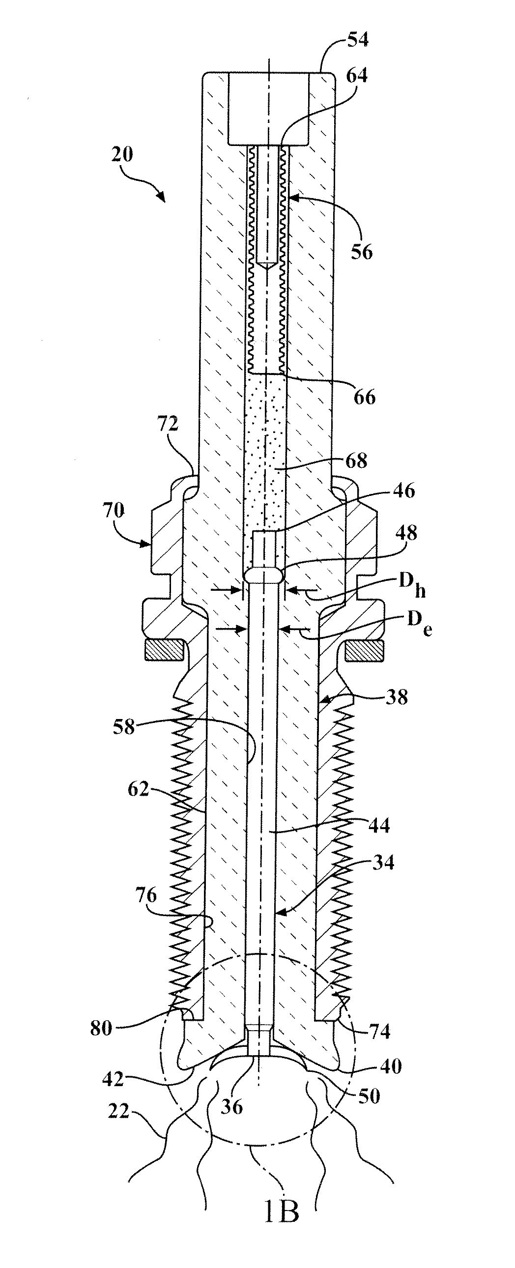 Corona igniter assembly including corona enhancing insulator geometry