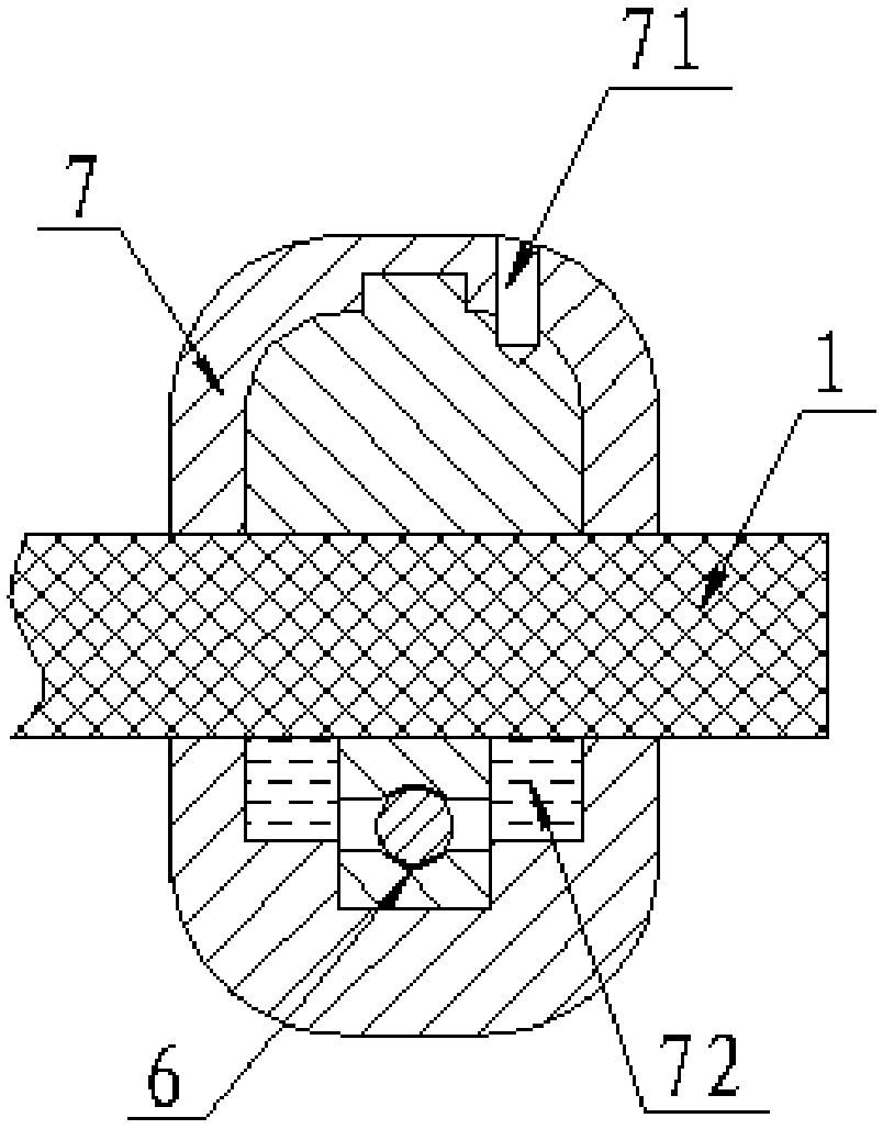 Quick-heat-dissipation anti-disengagement rubber roller