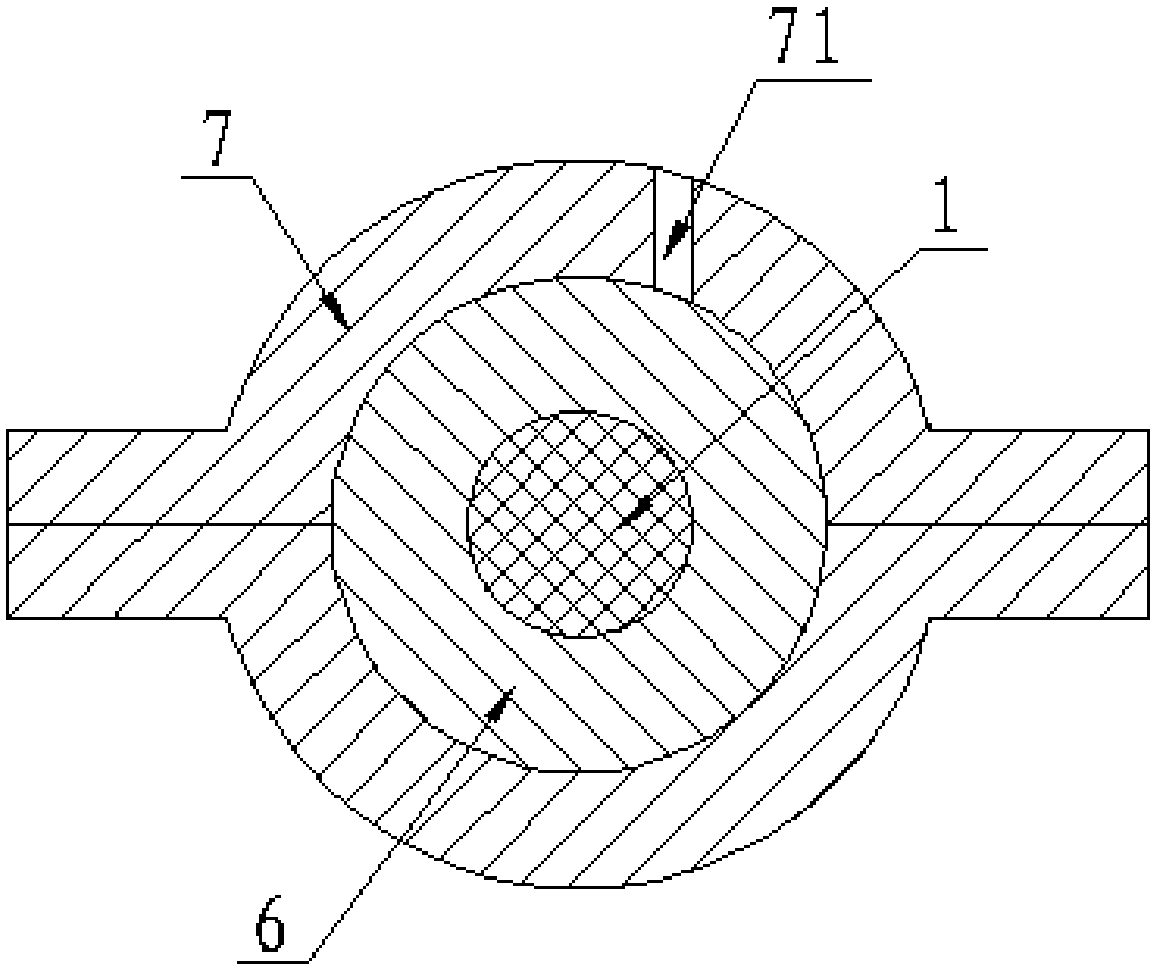 Quick-heat-dissipation anti-disengagement rubber roller