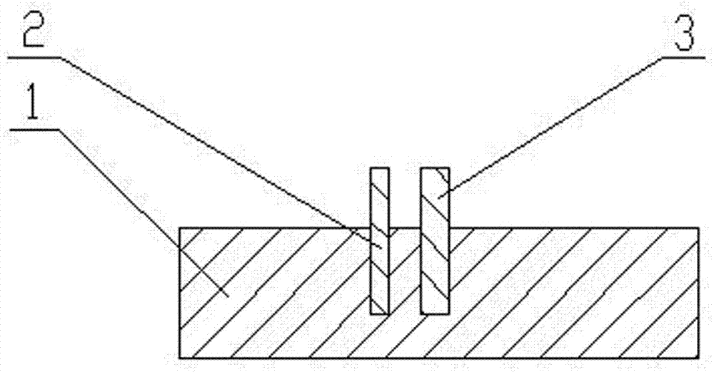 Corner bending device for disc spring