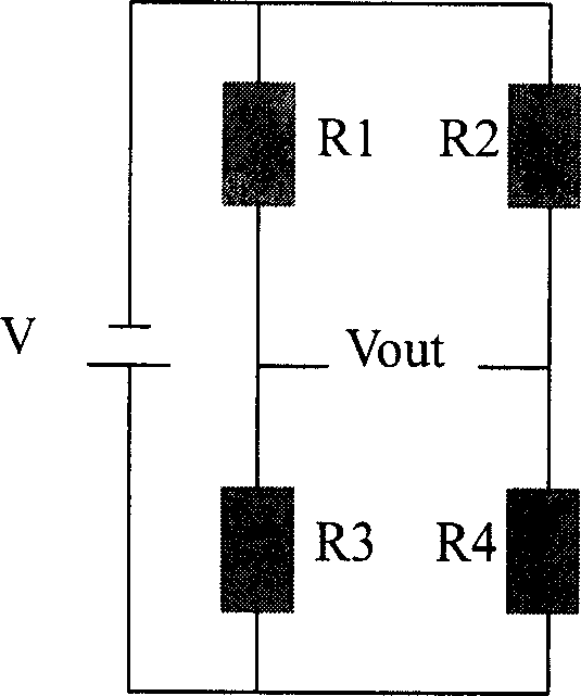 Pressure resistance large overloading accelerometer and preducing method thereof