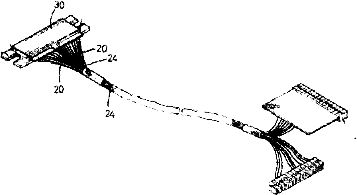 Transmission apparatus for implementing connection between LCD screen and mainboard, and electronic equipment