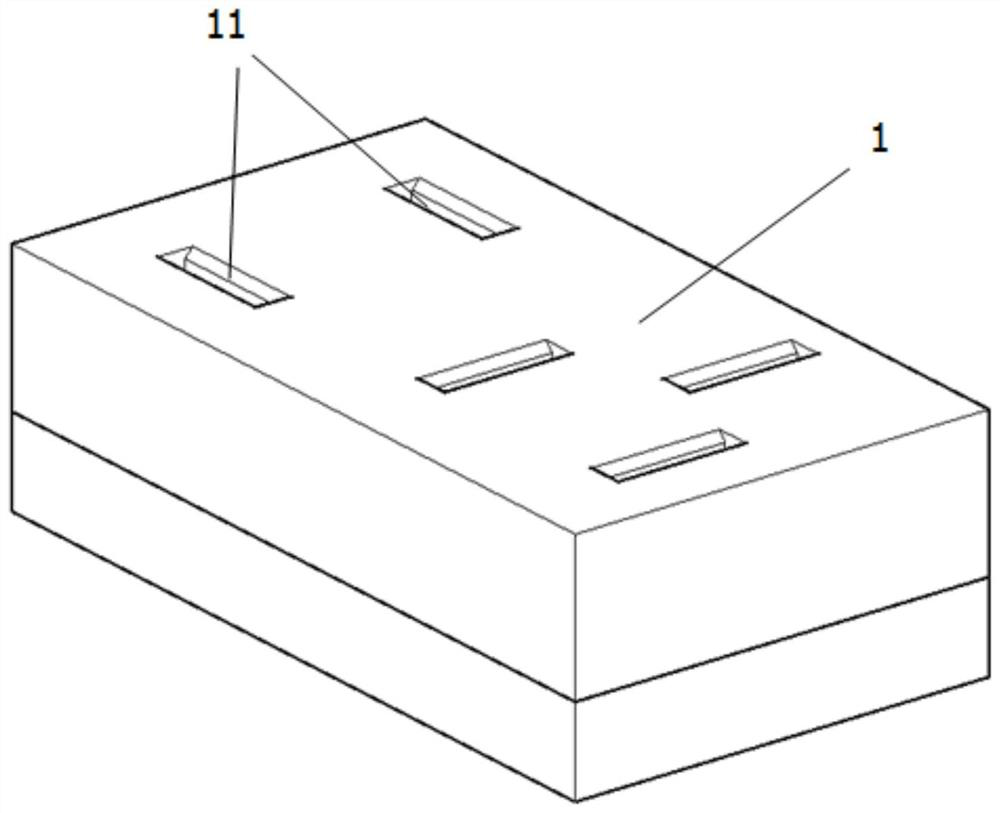 The safety door formed by the principle of leverage