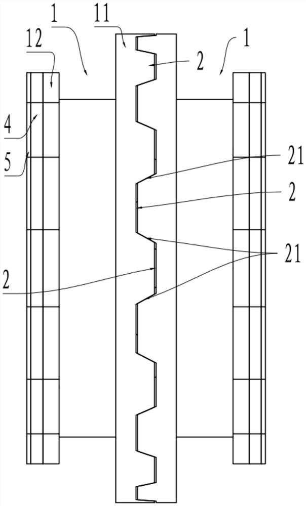 Self-hole-aligning coupler and using method thereof