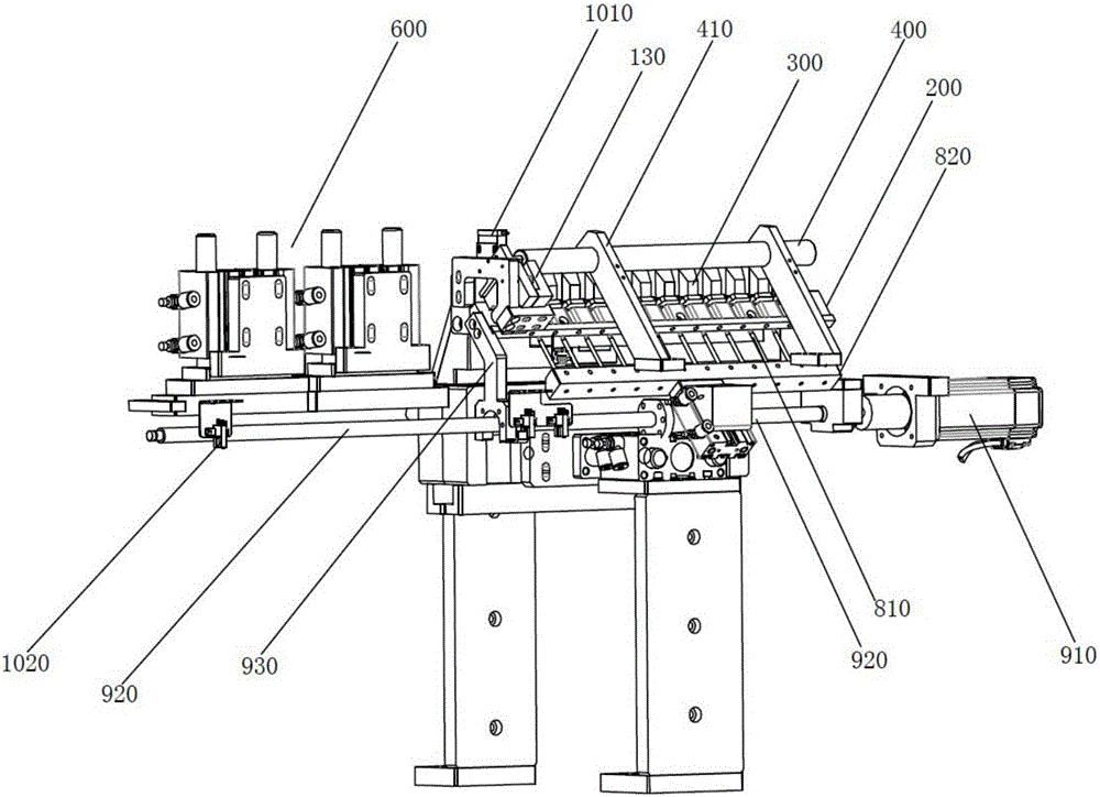 Assembling equipment for sheaths and bottle inserting needles