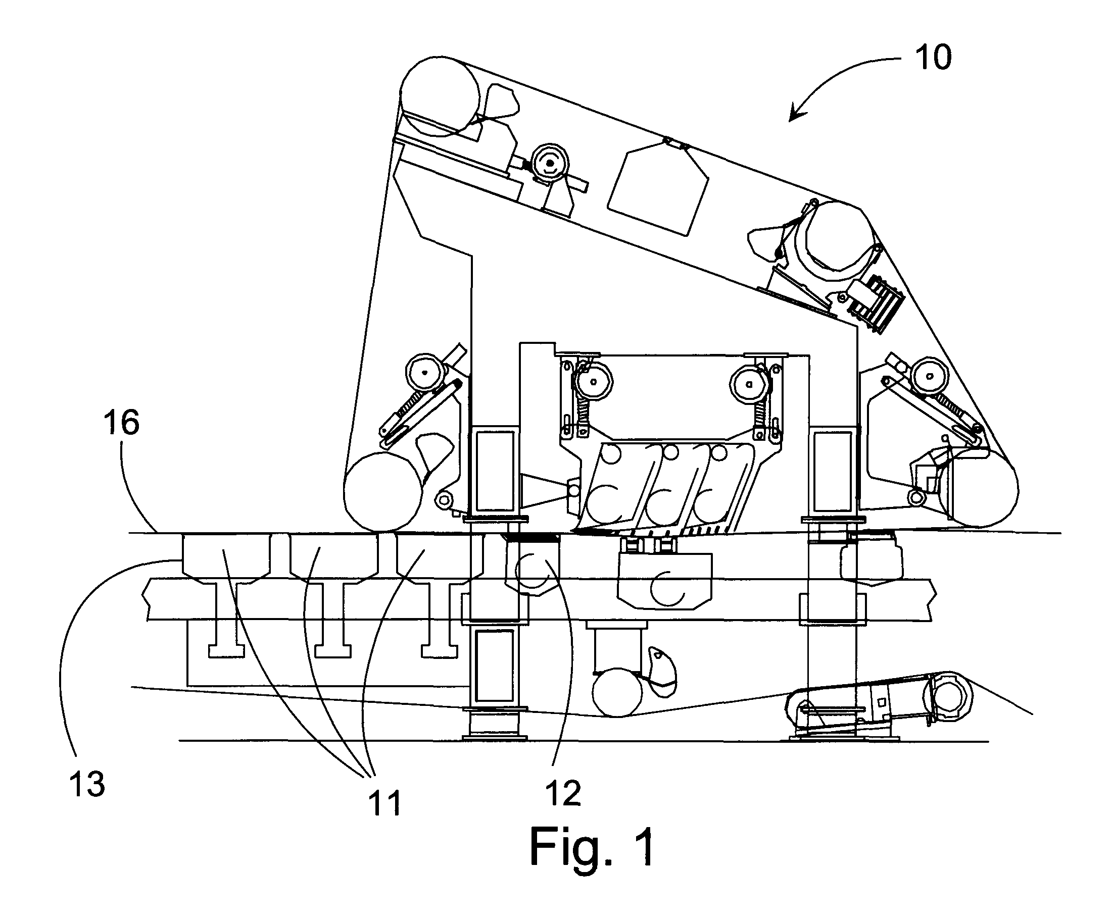 Vacuum equipment for a fiber web machine and a fiber web machine provided with vacuum equipment