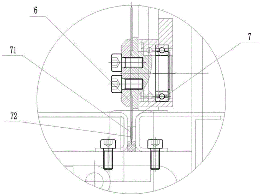 Slitting mechanism for bamboo split roll