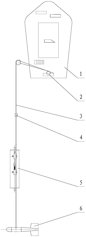 A fixed-depth water harvesting device and water harvesting method