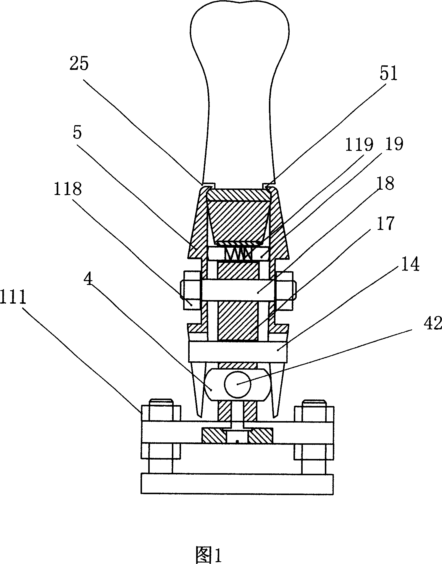 Shoe tree positioning and fastening device and its dedicated shoe tree