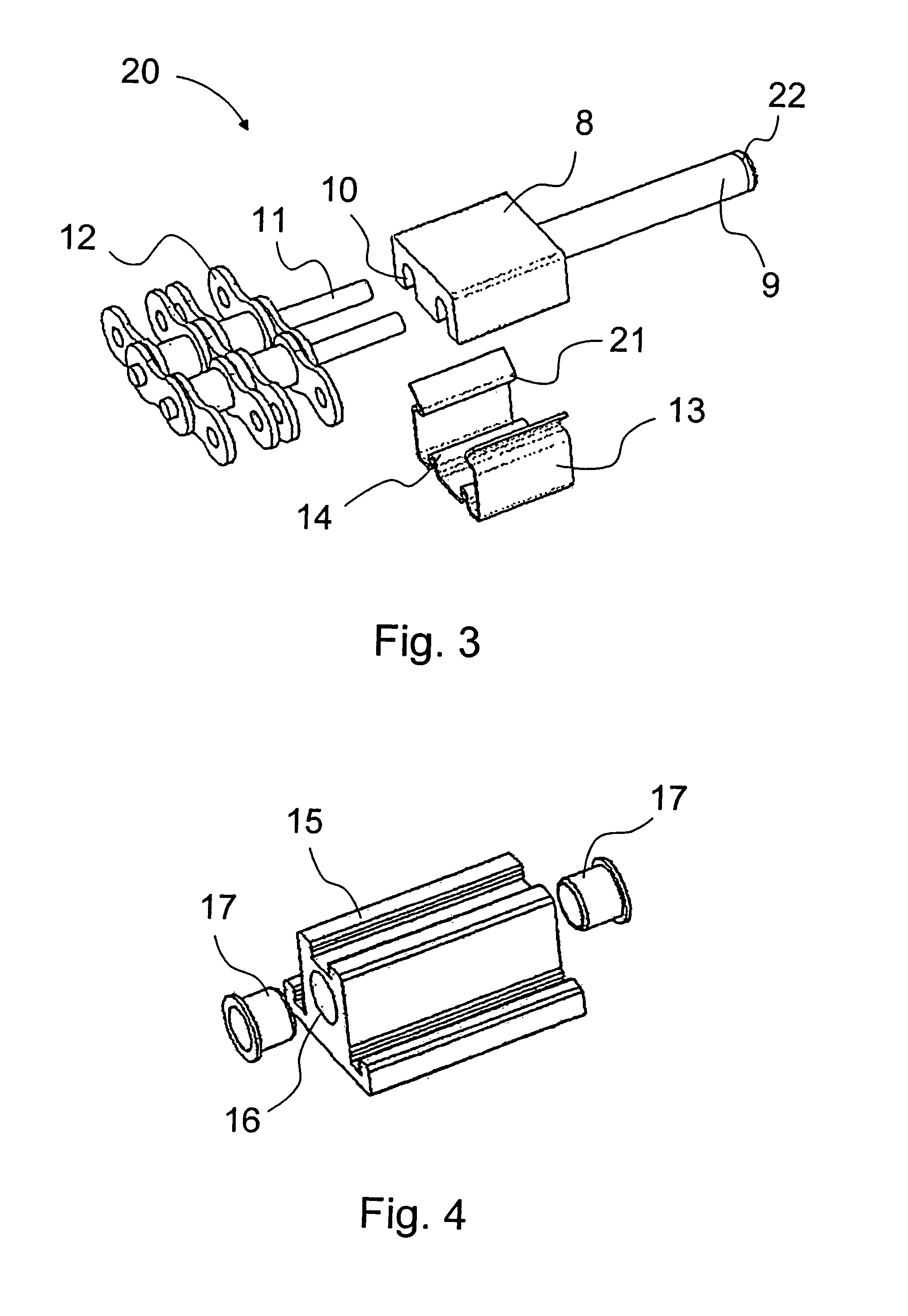 Arrangement for coupling pallets of a travelator