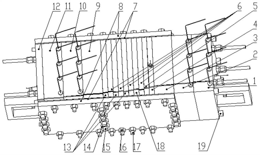 Self-heating type methanol reforming hydrogen production microreactor with sealing and assembling and disassembling properties