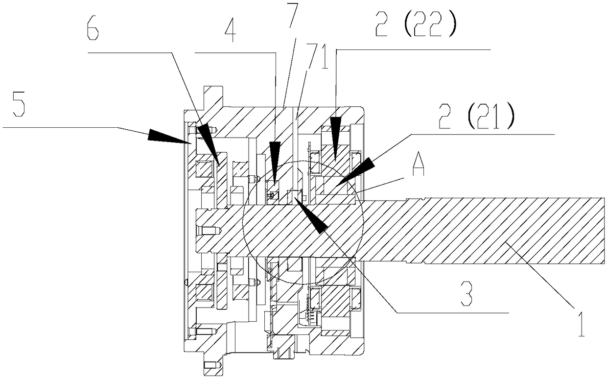 Rotating shaft bearing structure and motor