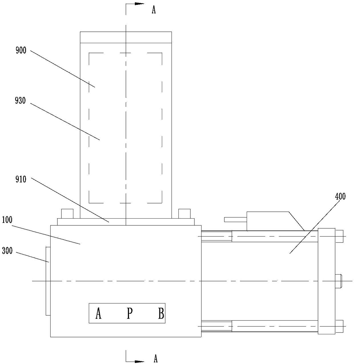 Electromagnetic reversing valve and valve body thereof