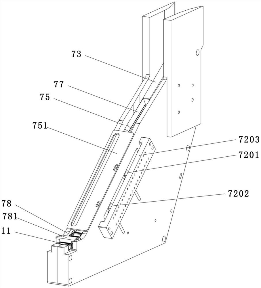 Cup arranging device