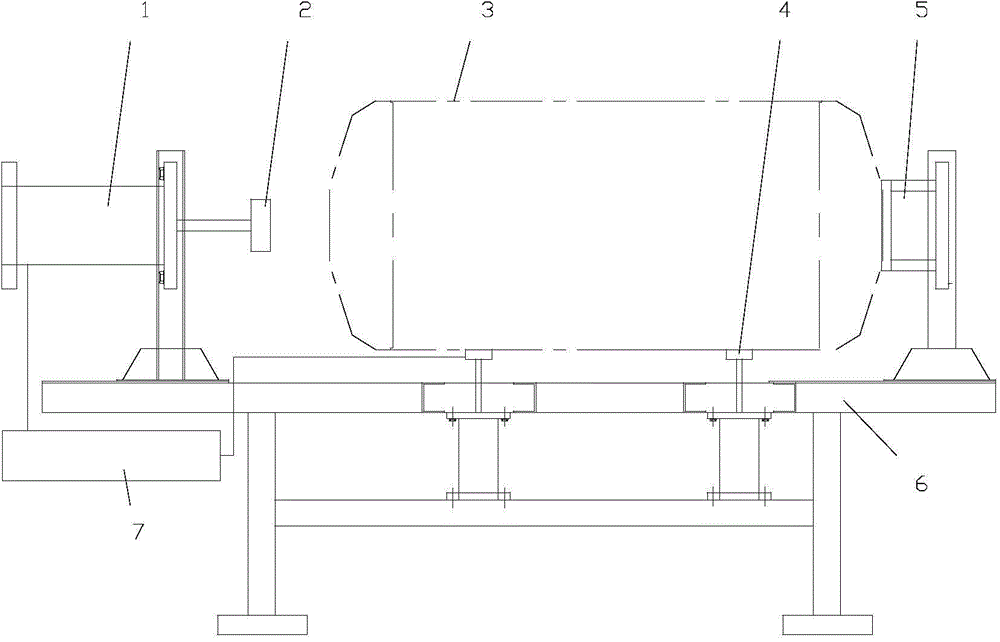 Low-temperature heat insulation gas cylinder horizontal seal head assembly device