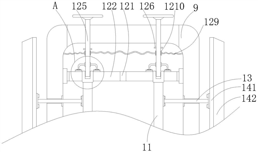 A descaling device for the inner wall of the water pipe end used in water conservancy projects