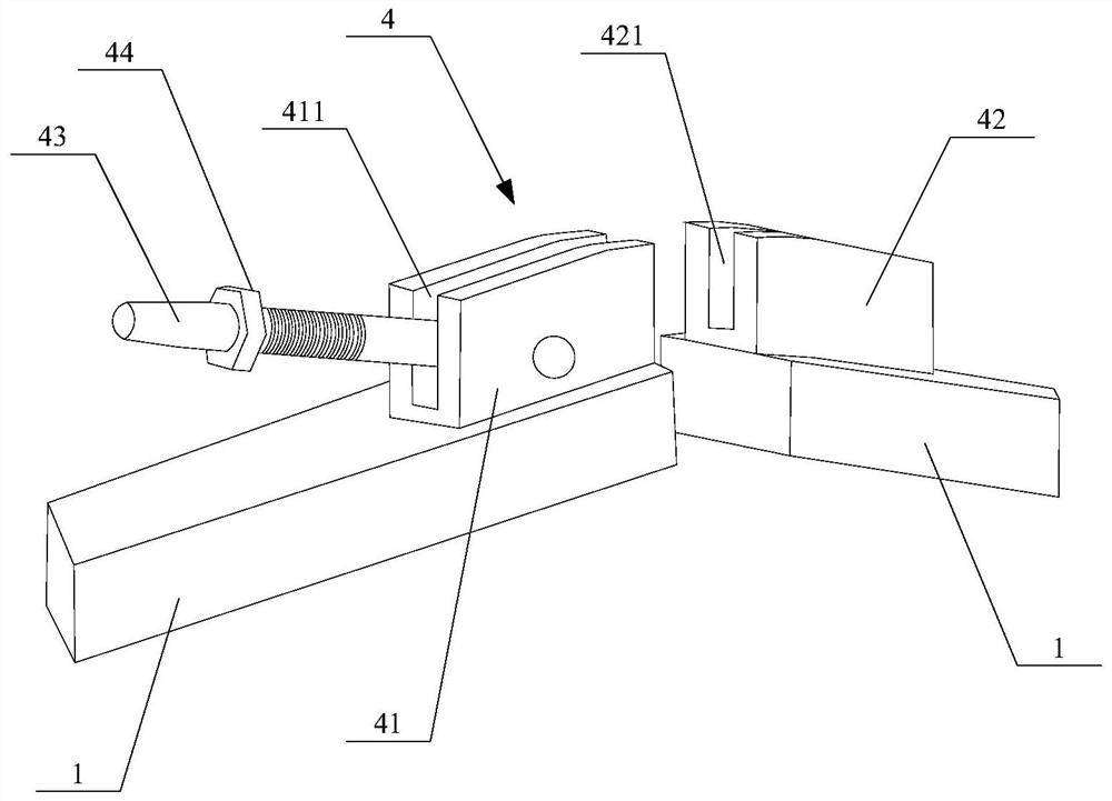 Anti-tilting device and pipe jacking system