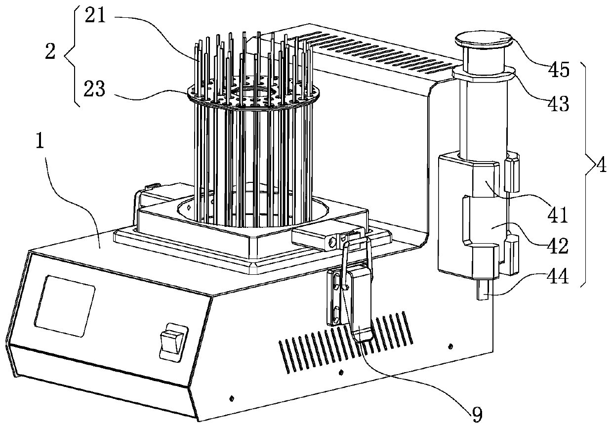 Automatic cleaning device