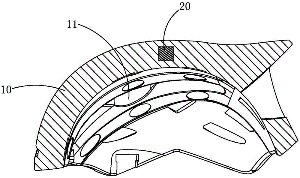 Resonant sound making helmet