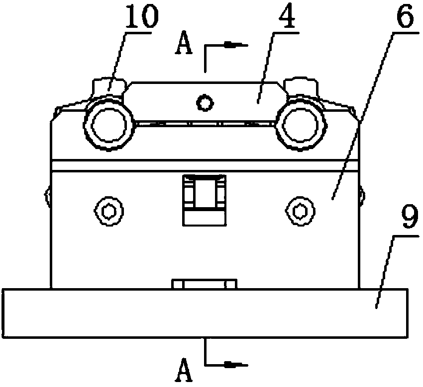 Double-station equipment for installing and clamping compressor cylinder body