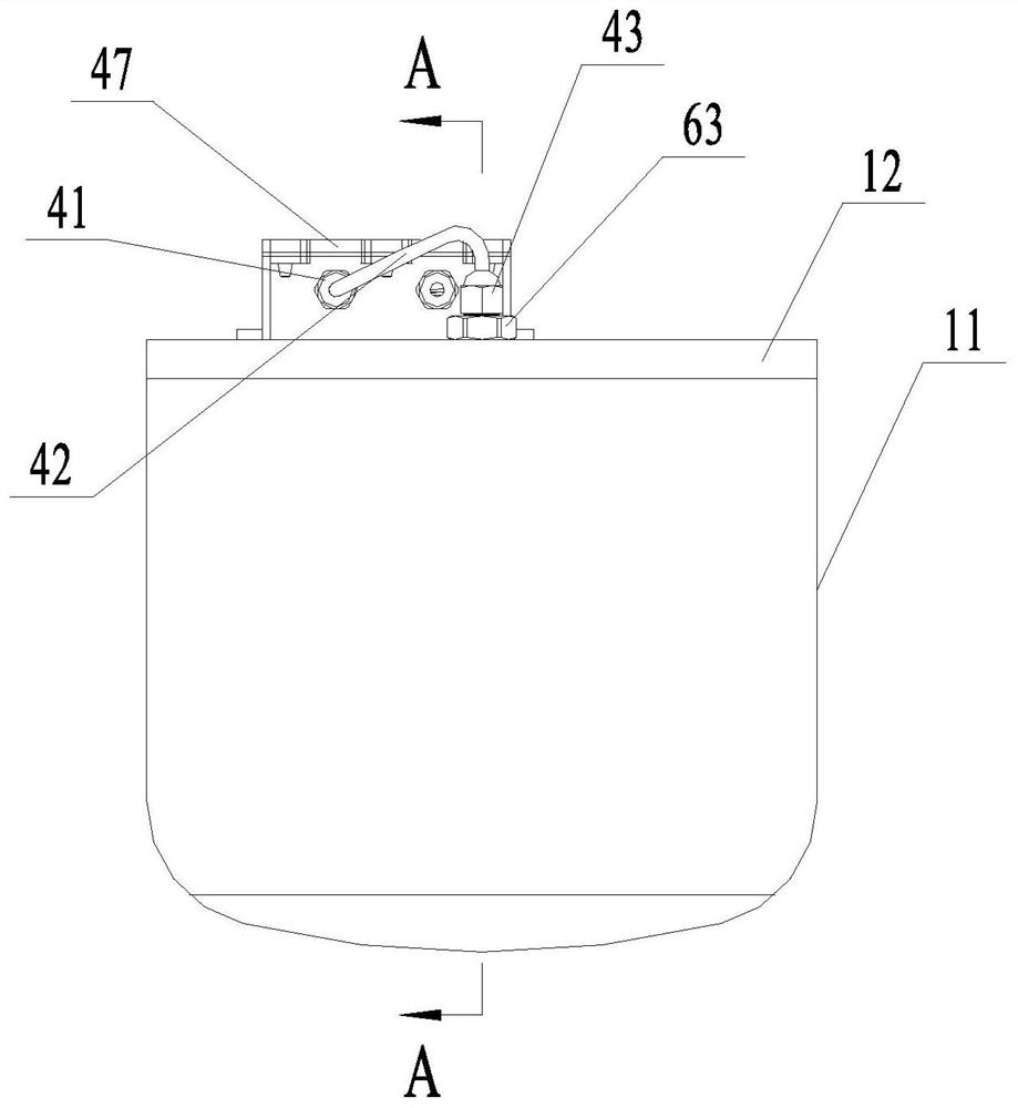 Radio frequency identification device and method based on closed metal shell