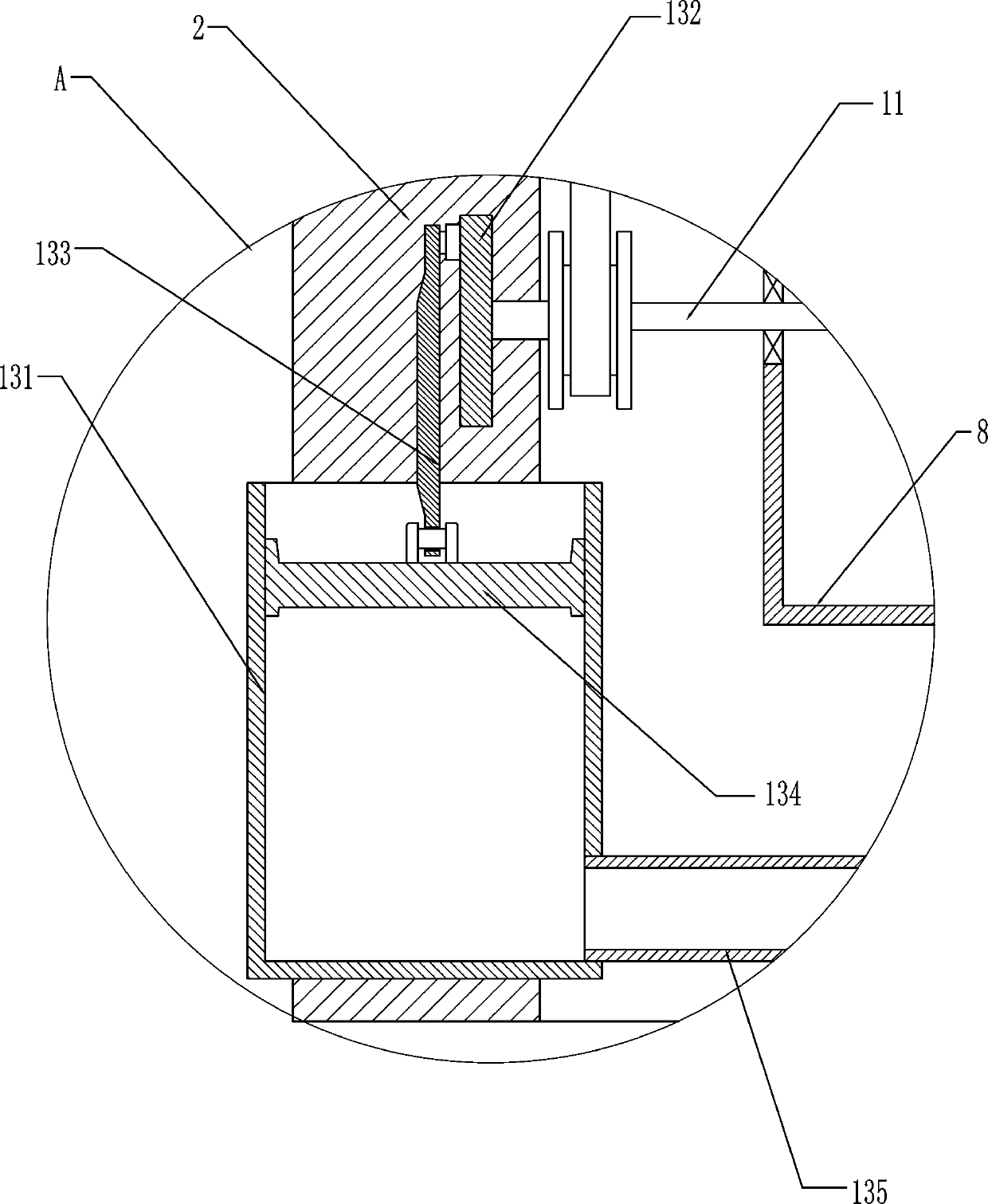 Flocculant uniform-dosing equipment capable of extending into water body