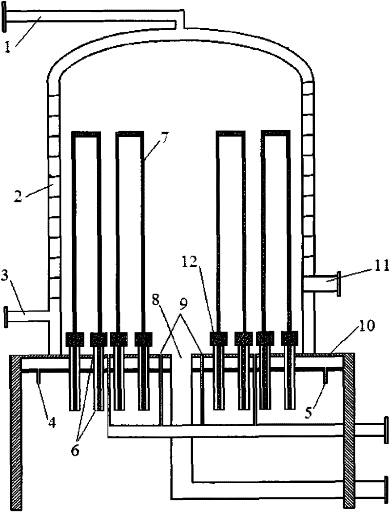 High-efficiency large polycrystalline silicon reducing furnace