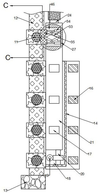 Rope ladder capable of reducing shaking of climbing section as hard ladder