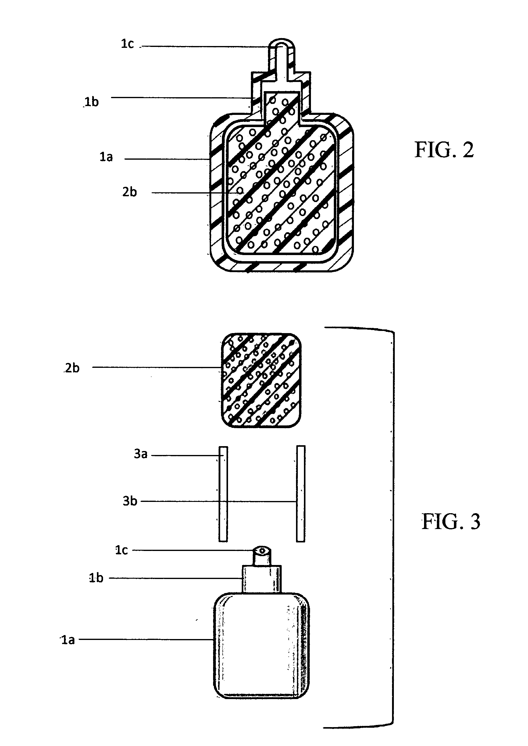 Foam dispensing device utilizing spongy insert