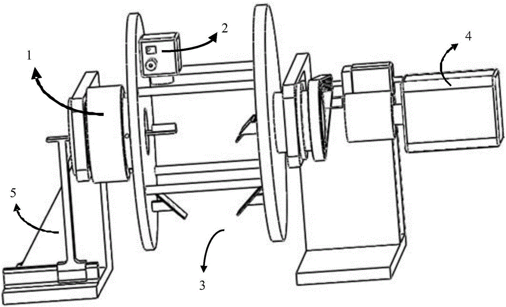 A fluorescence molecular tomography device and method based on a single slip ring and wirelessly controlled excitation light scanning