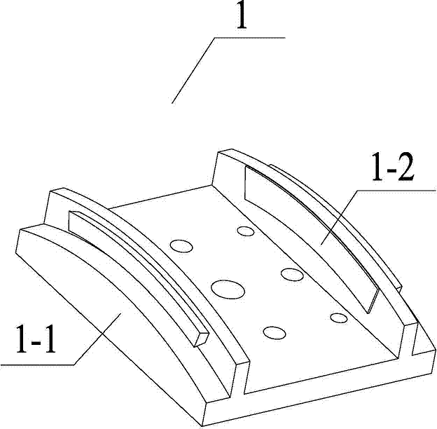 Piezoelectric stick-slip micro nano angular displacement platform and driving method thereof