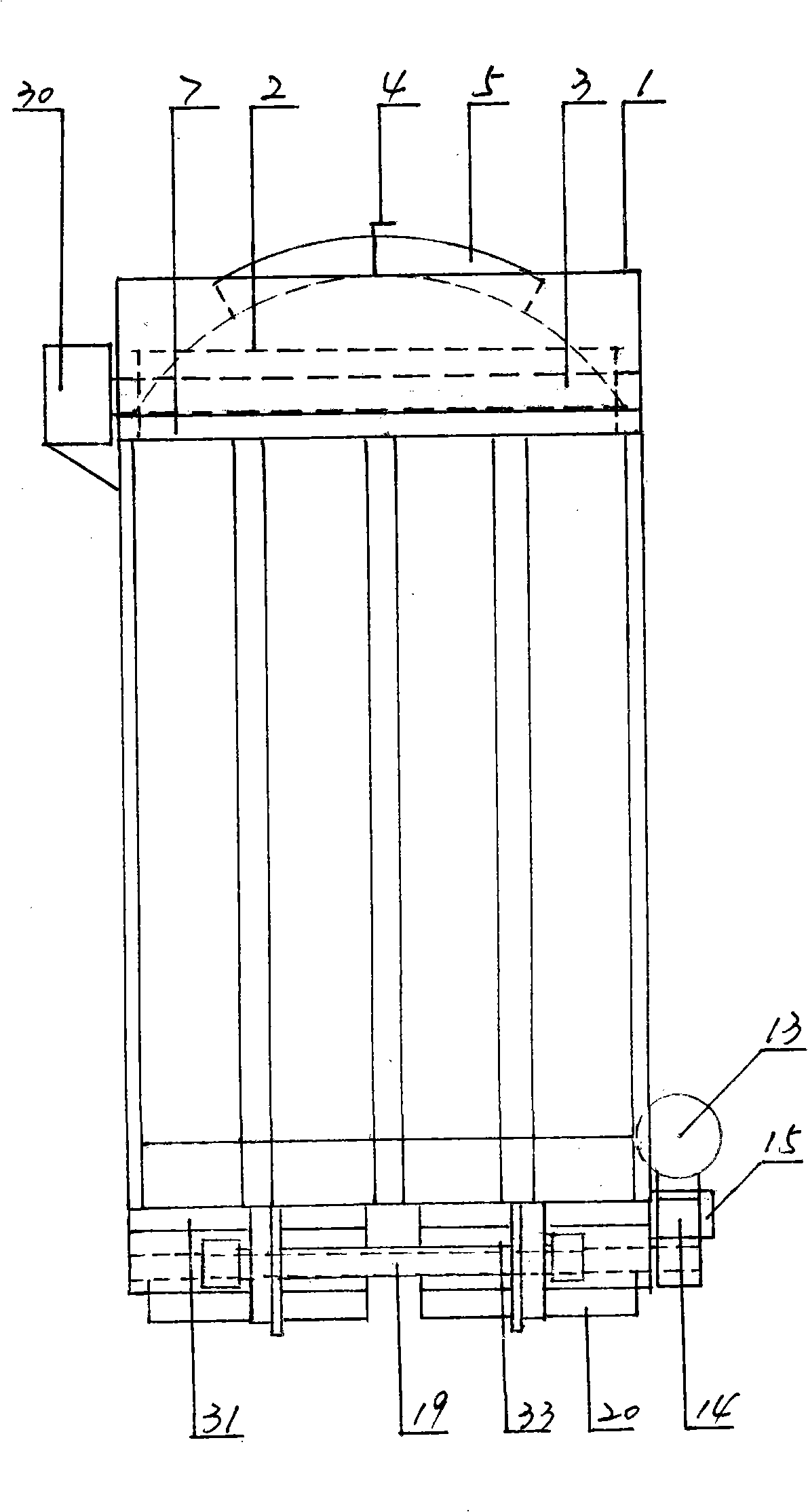 Self-dumping box of closed wagon