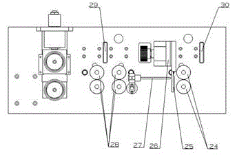 Apparatus for peeling middle of wire