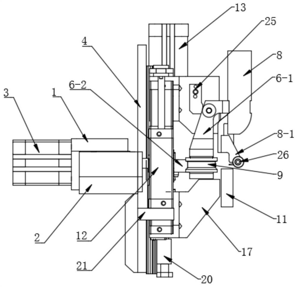 Automatic clamping strip mounting device and mounting method thereof