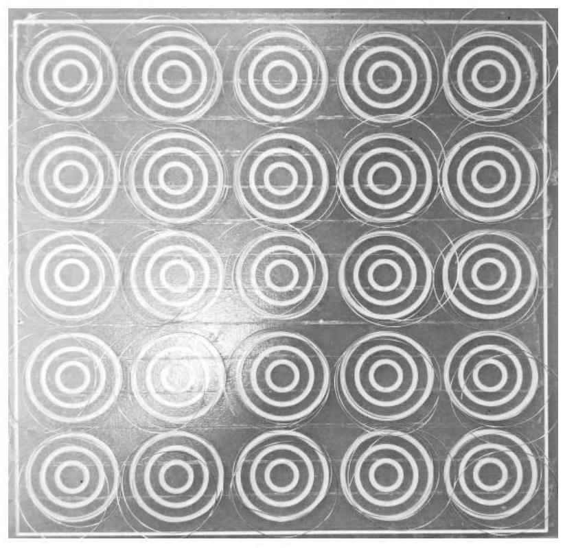 A kind of chiral microwave absorbing metamaterial and its preparation method