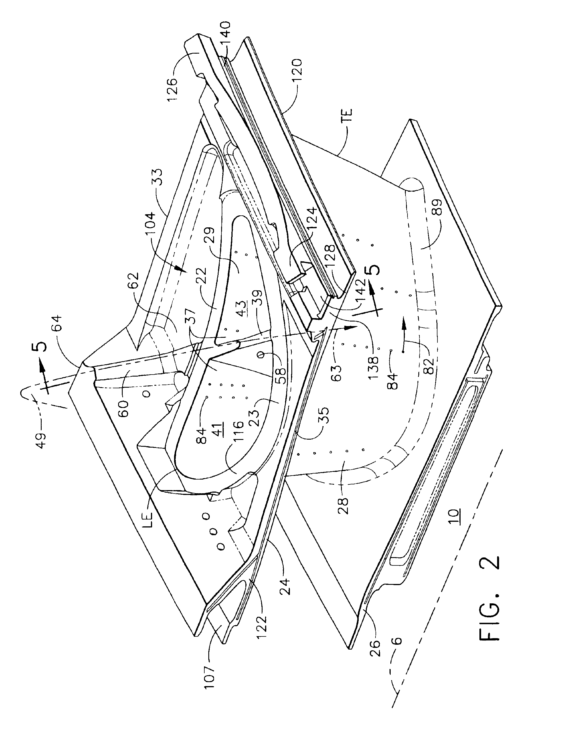 Gas turbine engine turbine nozzle segment with a single hollow vane having a bifurcated cavity