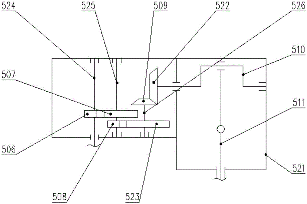 An anti-climbing hydraulic striking device for ships