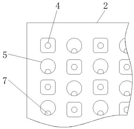 Carriage plate structure provided with protective structure and used for conveying pipes and reinforcing steel bars