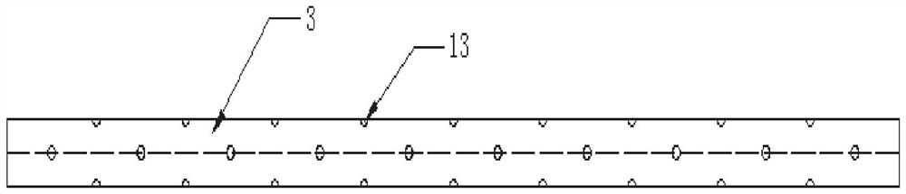 Drainage device and method suitable for excavation of tunnel steps in water-rich soft rock stratum