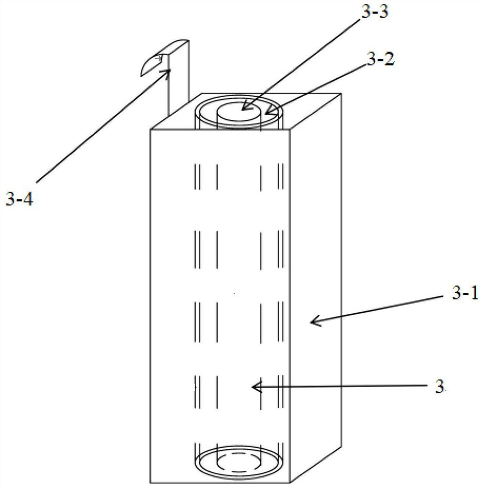 Remediation device and method for organic matter and heavy metal combined polluted soil