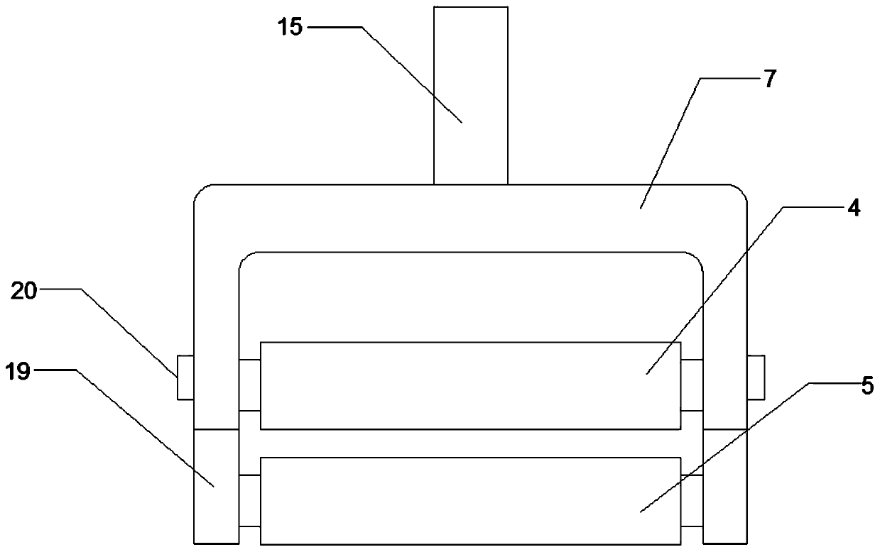 Non-woven cloth pre-pressing conveying device