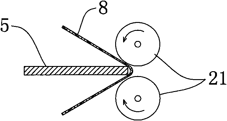 Wrapping assembly mechanism of storage battery wrapper