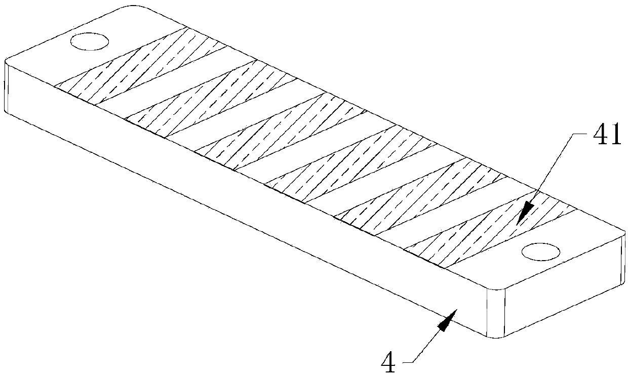 Wiring device between motor and controller